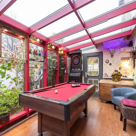 Comfortable In Mecklenburg With Fireplace