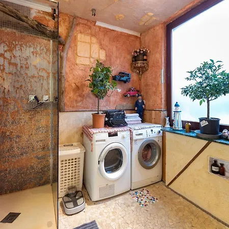 Comfortable In Mecklenburg With Fireplace *