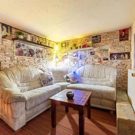 شقة Comfortable In Mecklenburg With Fireplace *