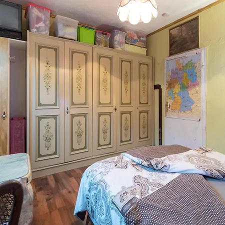 Comfortable In Mecklenburg With Fireplace *