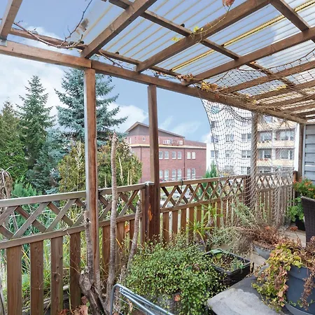 Comfortable In Mecklenburg With Fireplace *