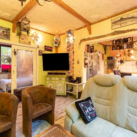 Comfortable In Mecklenburg With Fireplace