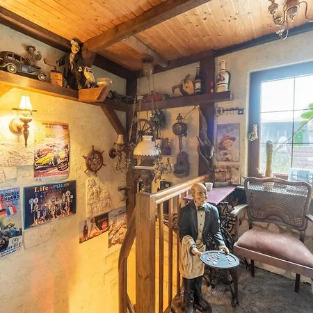 Lägenhet Comfortable In Mecklenburg With Fireplace *