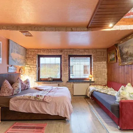 Comfortable In Mecklenburg With Fireplace *