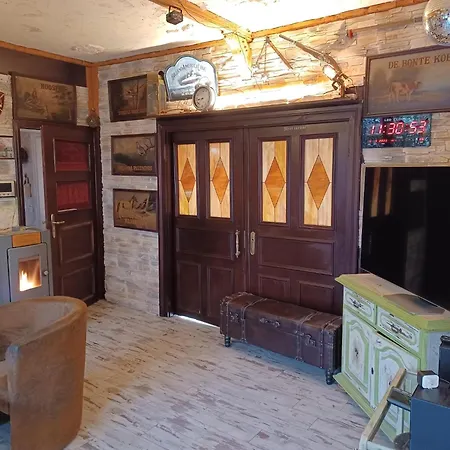 Comfortable In Mecklenburg With Fireplace شقة Wißmar